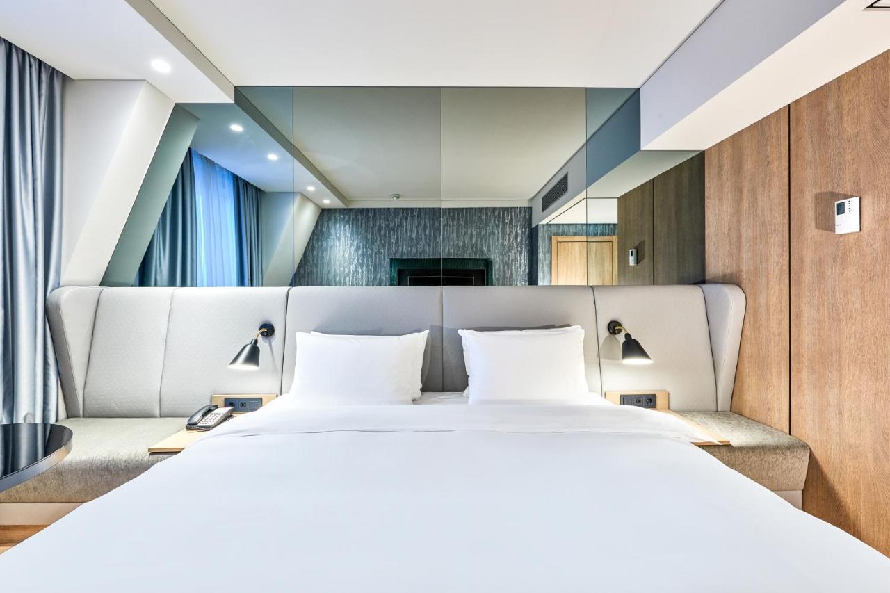 Radisson Blu Hotel, Kyiv City Centre Kültér fotó