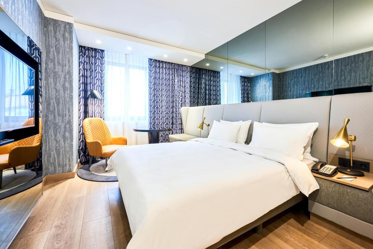 Radisson Blu Hotel, Kyiv City Centre Kültér fotó